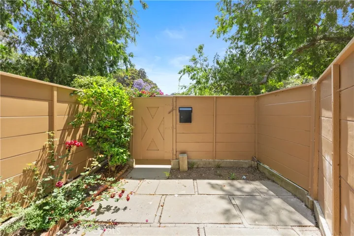 5188 Village Green, Los Angeles, California 90016