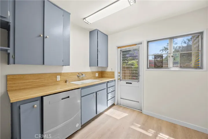 5188 Village Green, Los Angeles, California 90016