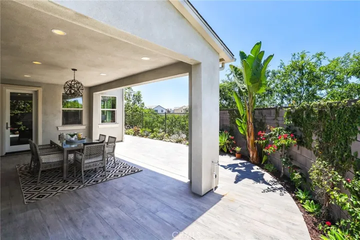 7 Alienta Lane, Rancho Mission Viejo, California 92694