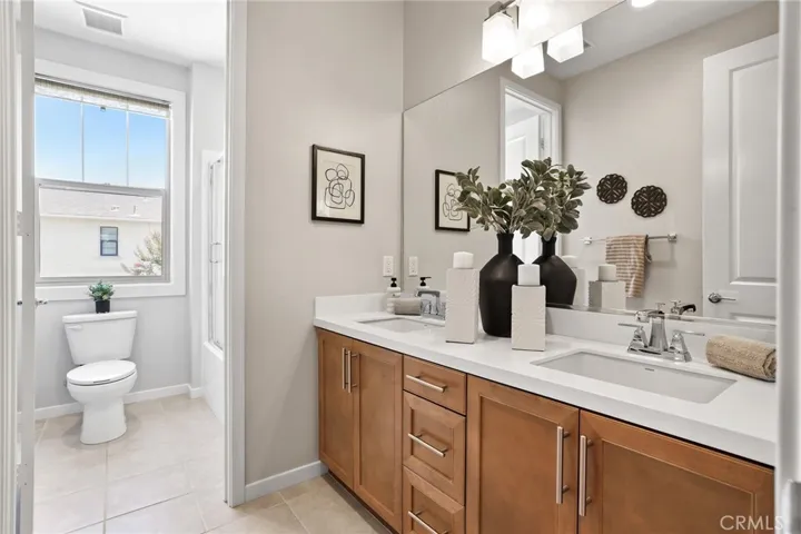 7 Alienta Lane, Rancho Mission Viejo, California 92694