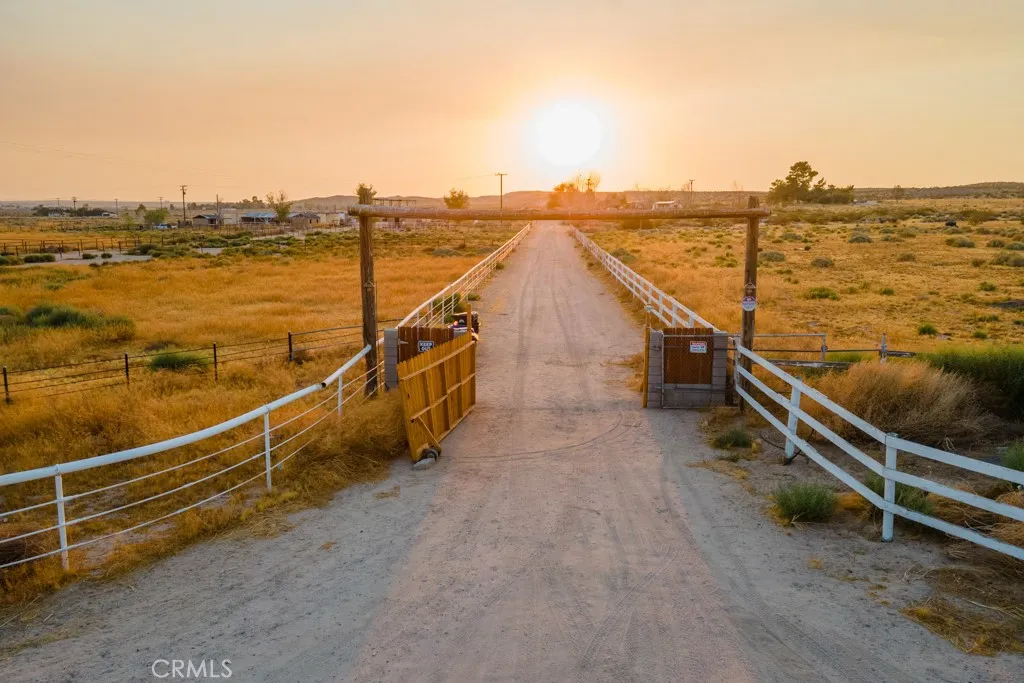 16736 Wild Road, Helendale, California 92342 home-pic-0