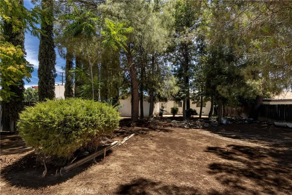 322 E 11th Street, Beaumont, California 92223 home-pic-16