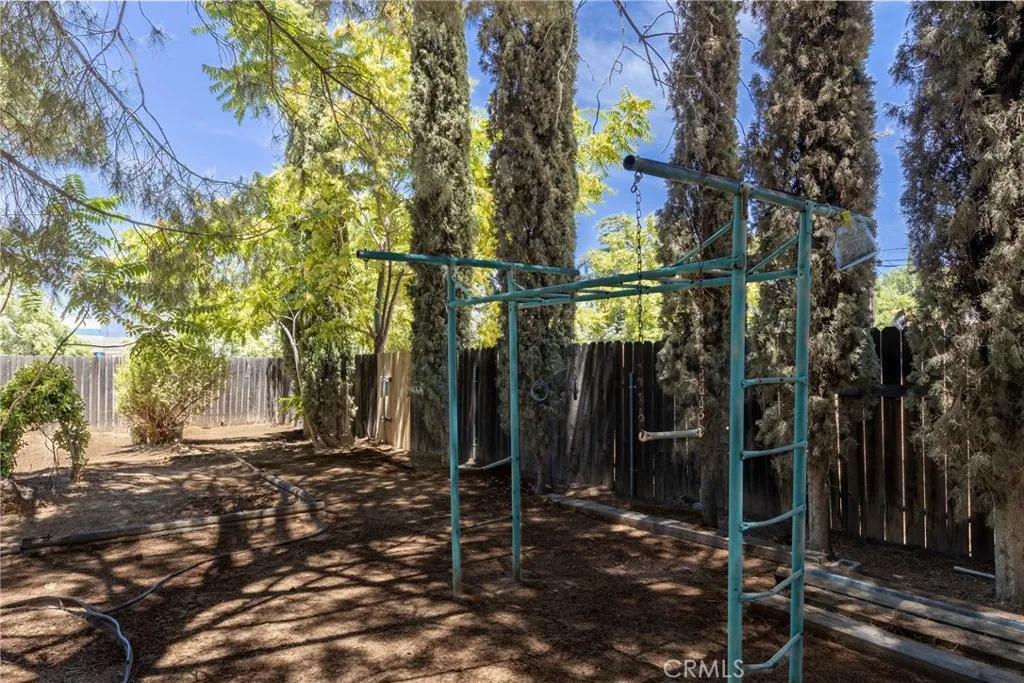 322 E 11th Street, Beaumont, California 92223 home-pic-15