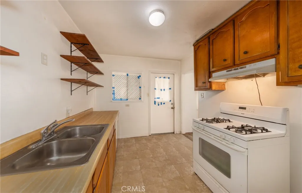 322 E 11th Street, Beaumont, California 92223 home-pic-8