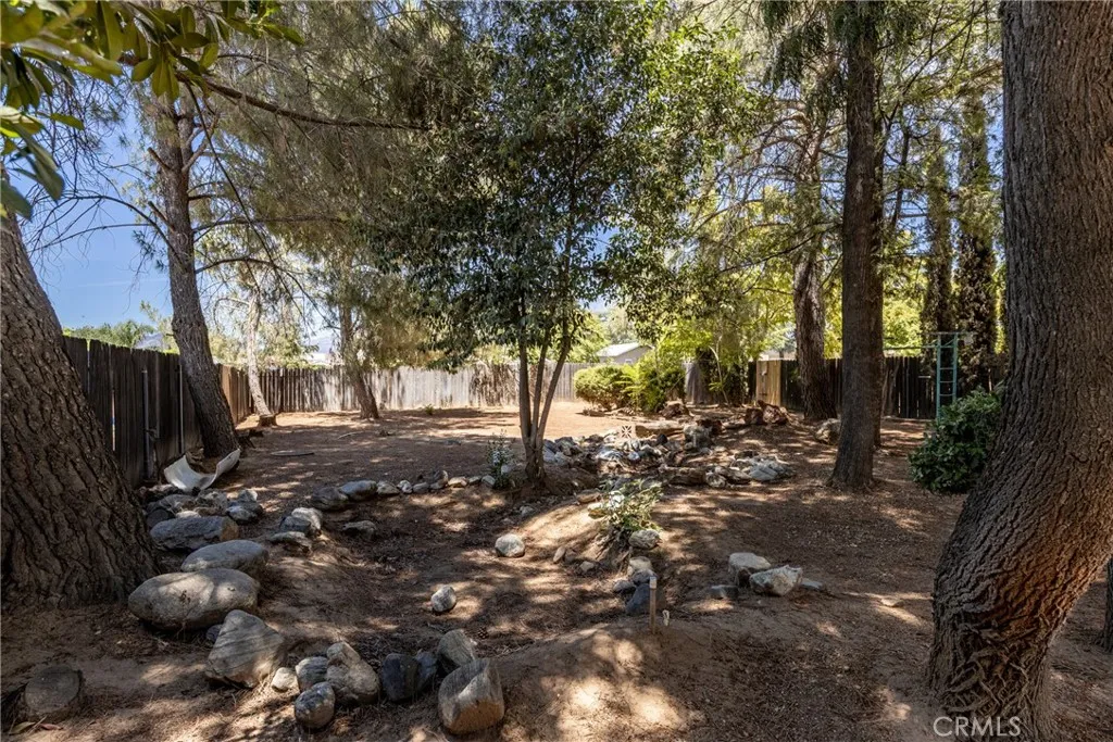 322 E 11th Street, Beaumont, California 92223 home-pic-14
