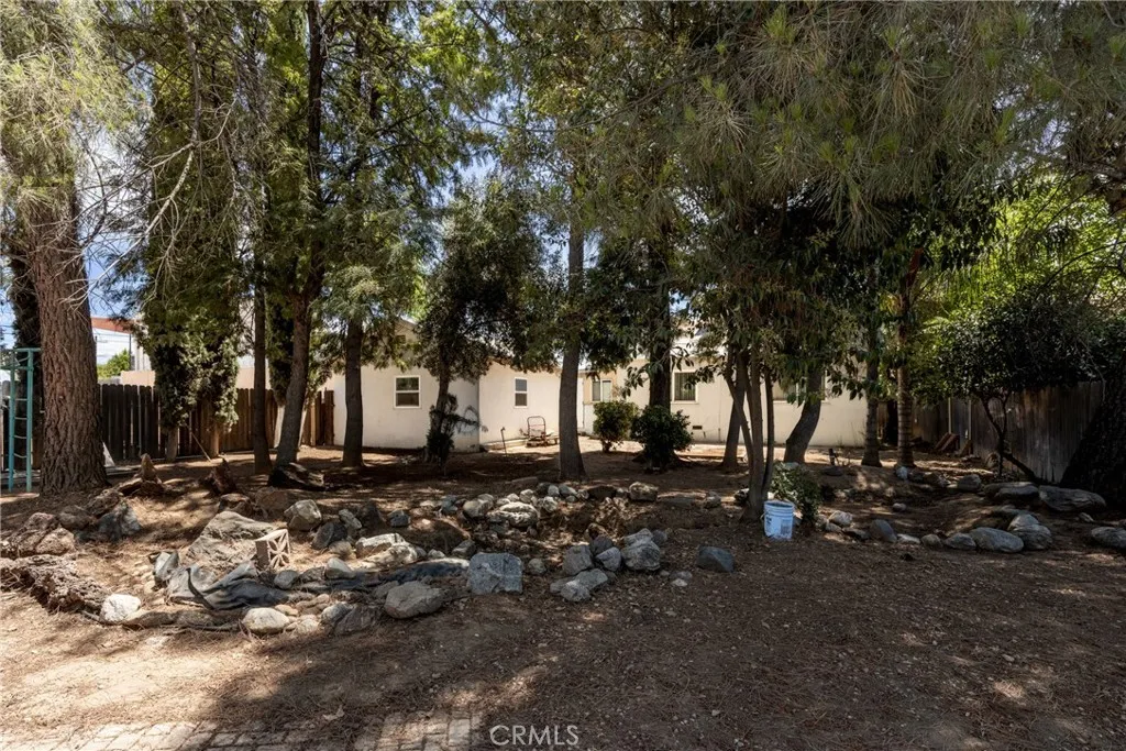 322 E 11th Street, Beaumont, California 92223 home-pic-17