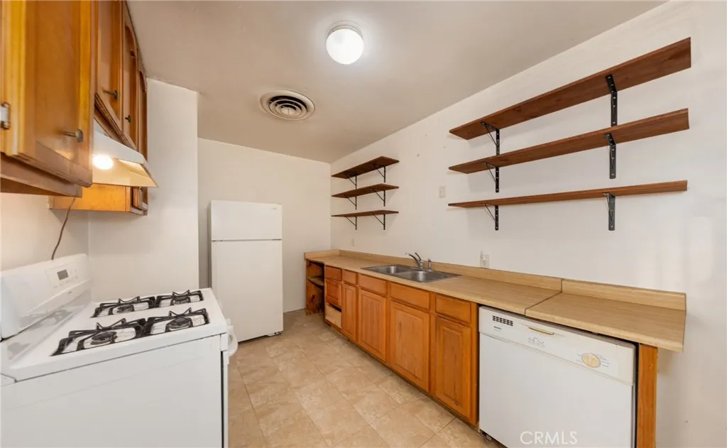 322 E 11th Street, Beaumont, California 92223 home-pic-7