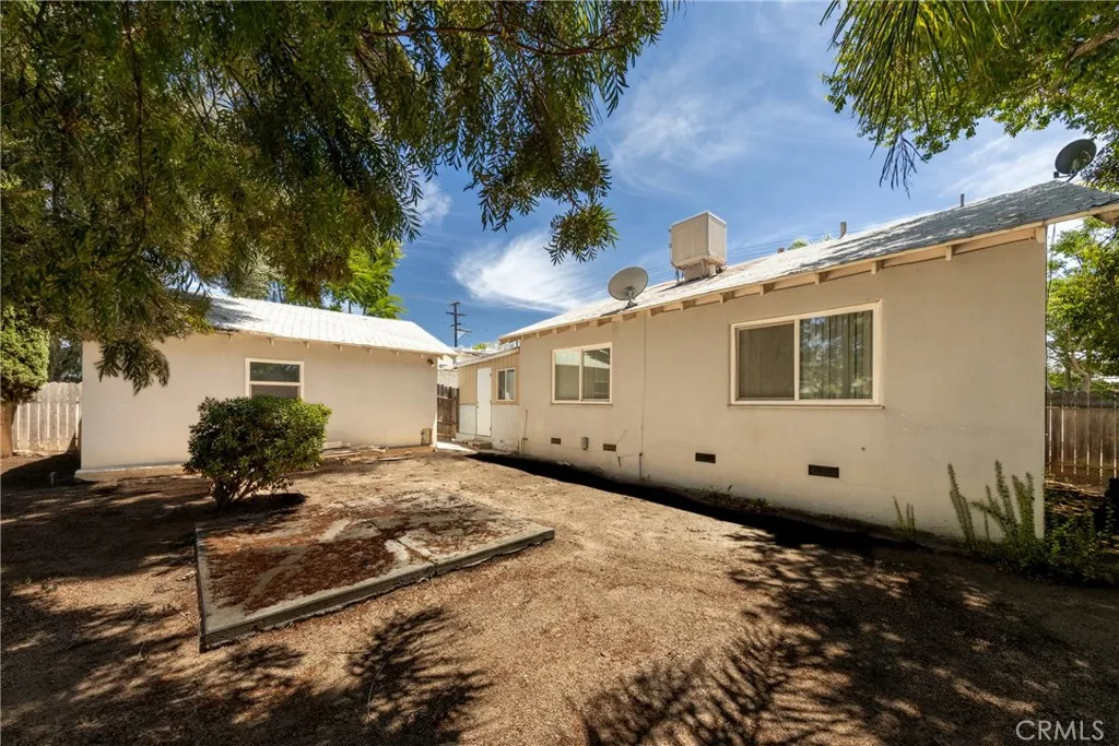 322 E 11th Street, Beaumont, California 92223 home-pic-13