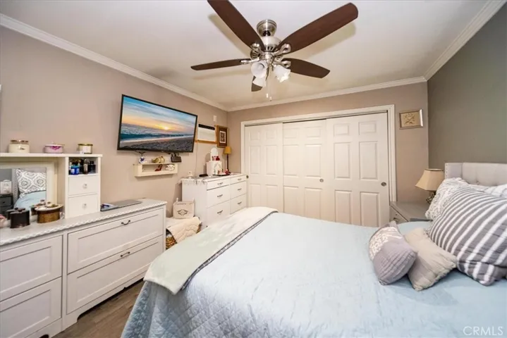 UPSTAIRS BEDROOM