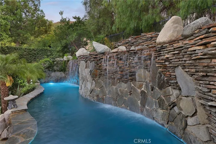 6137 Paseo La Vista, Woodland Hills, California 91367