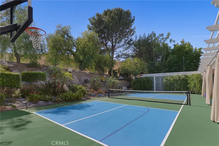6137 Paseo La Vista, Woodland Hills, California 91367