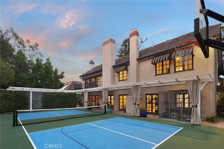 6137 Paseo La Vista, Woodland Hills, California 91367