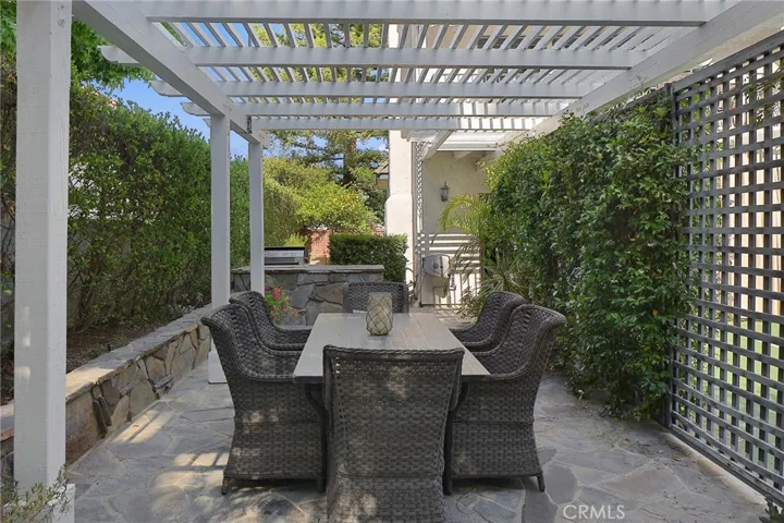 6137 Paseo La Vista, Woodland Hills, California 91367