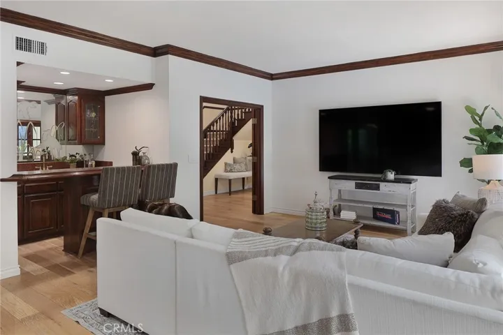 6137 Paseo La Vista, Woodland Hills, California 91367