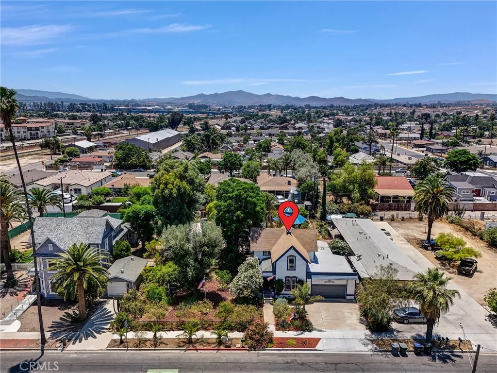 239 W 7th Street, Perris, California 92570, 3 Bedrooms Bedrooms, ,2 BathroomsBathrooms,Residential,For Sale,7th,IG25148635