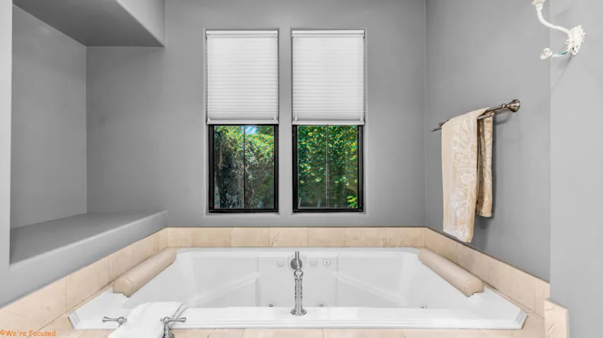 spa like tub