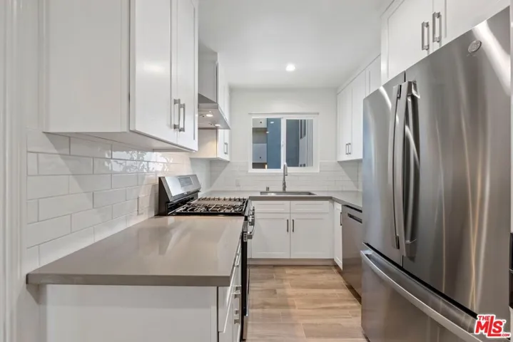 1250 N Crescent Heights Boulevard 1, West Hollywood, California 90046