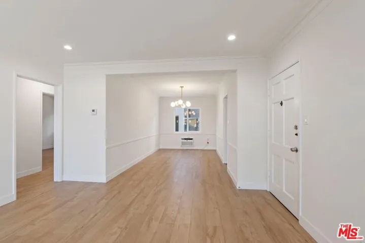 1250 N Crescent Heights Boulevard 1, West Hollywood, California 90046