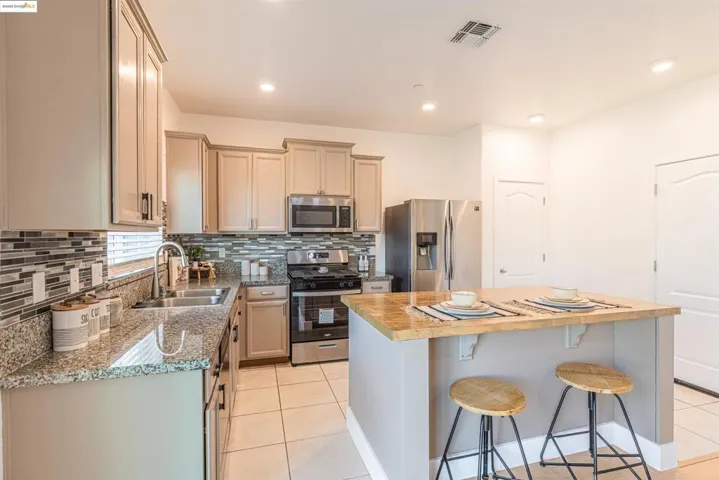 3119 Grizzly St, Merced, California 95341-8238