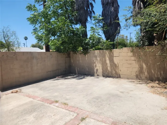 21057 Runnymede Street, Canoga Park, California 91303
