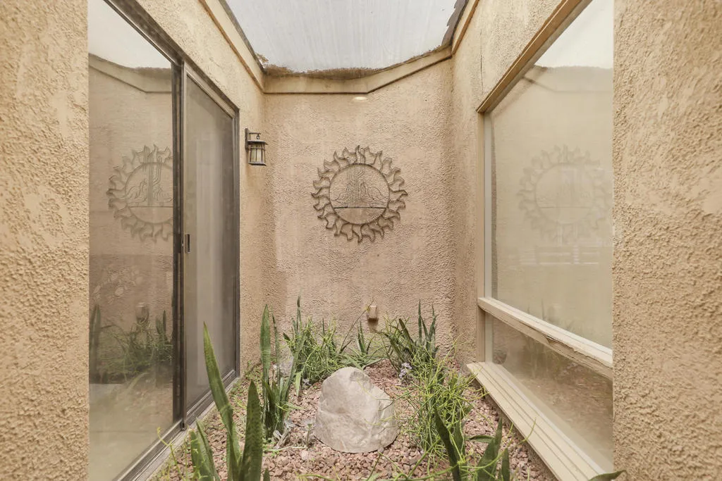 38 Malaga Drive, Rancho Mirage, California 92270 home-pic-8