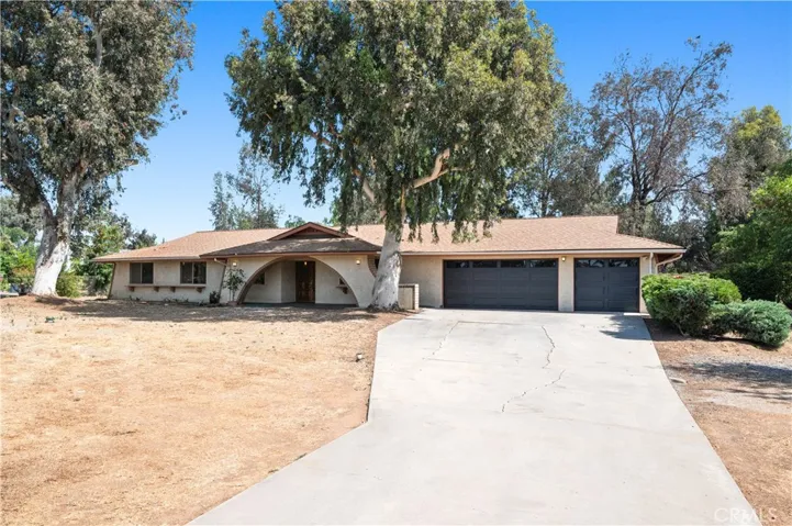 18561 Bert Road, Riverside, California 92508
