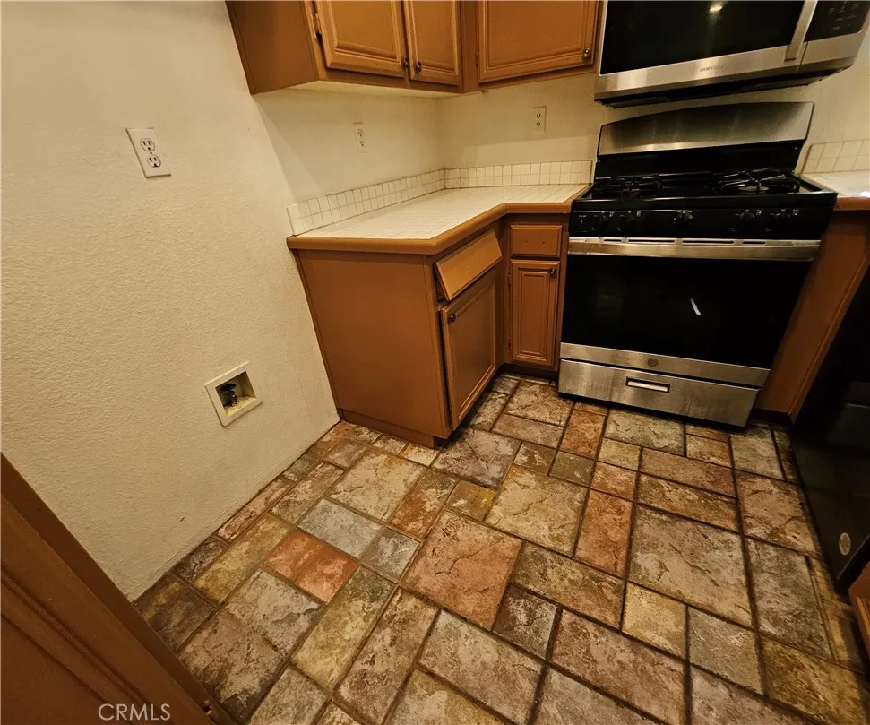 10966 Willow Lane, Adelanto, California 92301 home-pic-11