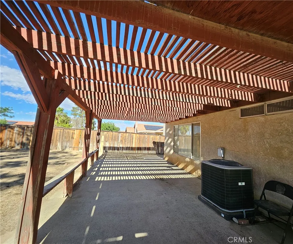 10966 Willow Lane, Adelanto, California 92301 home-pic-17