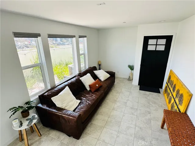 2076 Caleigh Lane, Costa Mesa, California 92627
