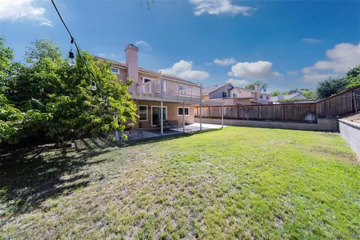 7,405 square foot lot