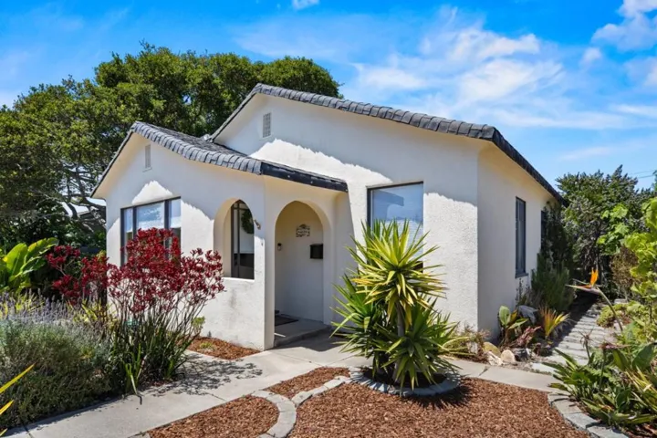 468 Gibson Avenue, Pacific Grove, California 93950