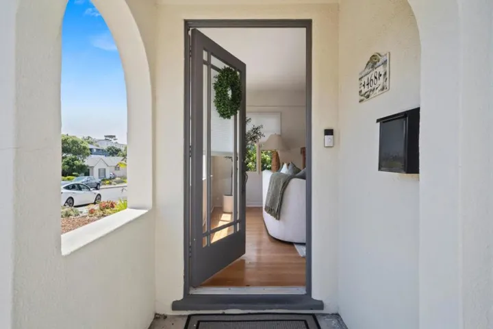 468 Gibson Avenue, Pacific Grove, California 93950