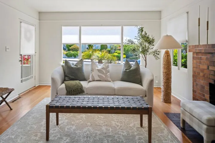 468 Gibson Avenue, Pacific Grove, California 93950