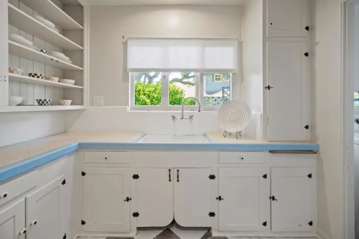 468 Gibson Avenue, Pacific Grove, California 93950