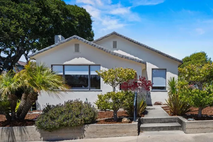 468 Gibson Avenue, Pacific Grove, California 93950