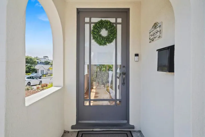 468 Gibson Avenue, Pacific Grove, California 93950