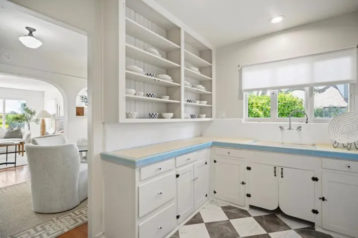468 Gibson Avenue, Pacific Grove, California 93950