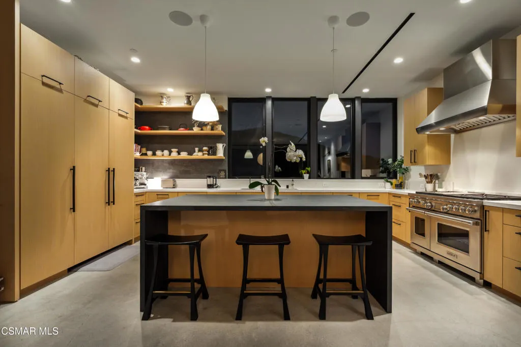 33233 Decker School Road, Malibu, California 90265 home-pic-3