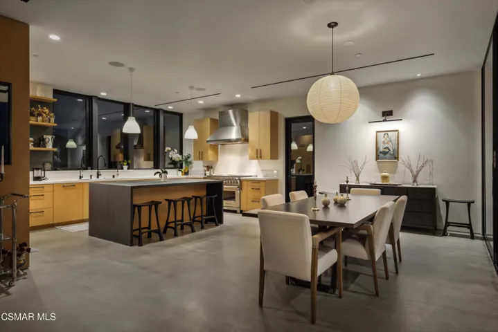 Twilight - Dining / Kitchen Area