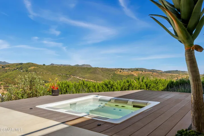 Daylight - Outdoor Space