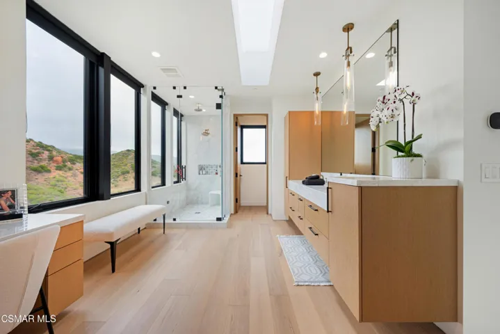 Daylight - Primary Bathroom