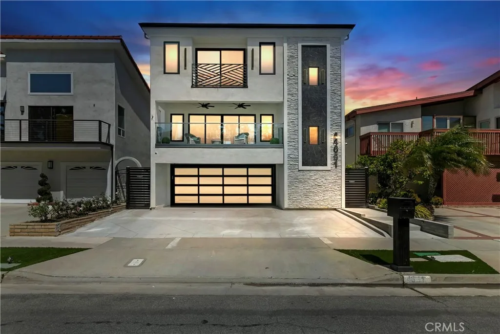 4651 Los Patos Avenue, Huntington Beach, California 92649, 3 Bedrooms Bedrooms, ,4 BathroomsBathrooms,Residential,For Sale,Los Patos,IG25149058