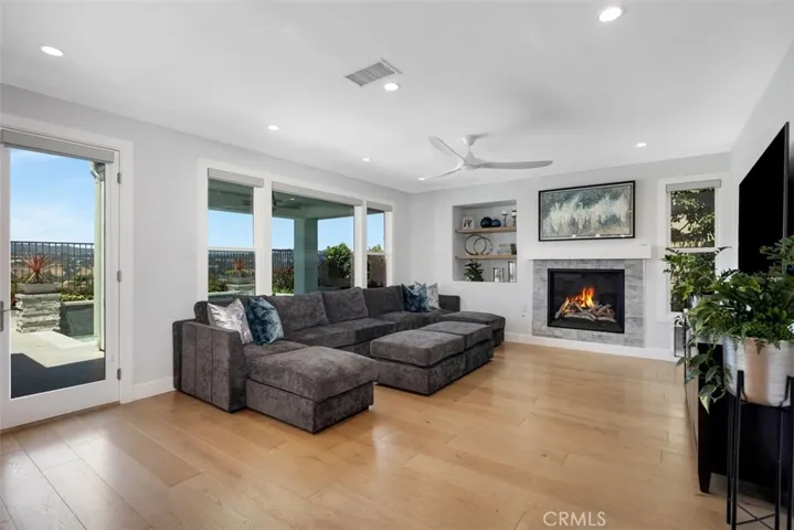 Spacious great room with gas fireplace