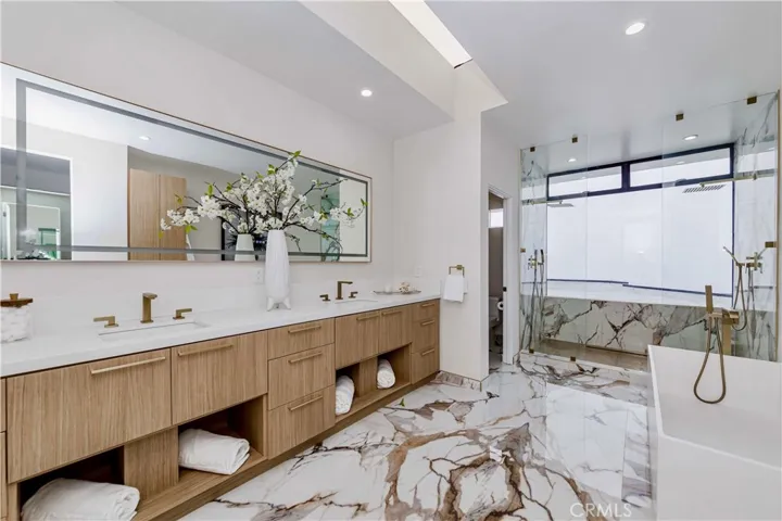 1195 La Mirada Street, Laguna Beach, California 92651