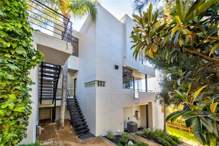 1195 La Mirada Street, Laguna Beach, California 92651