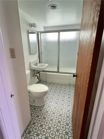 Bathroom Floor 1