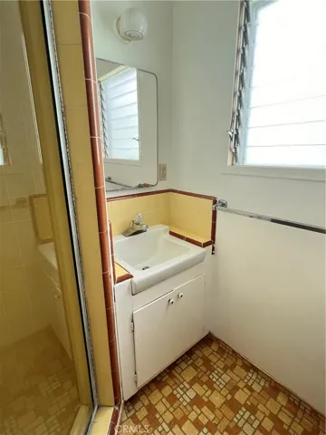 Upstairs Bathroom