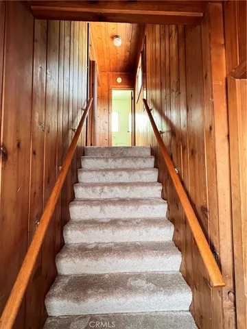 Staircase to Floor 2