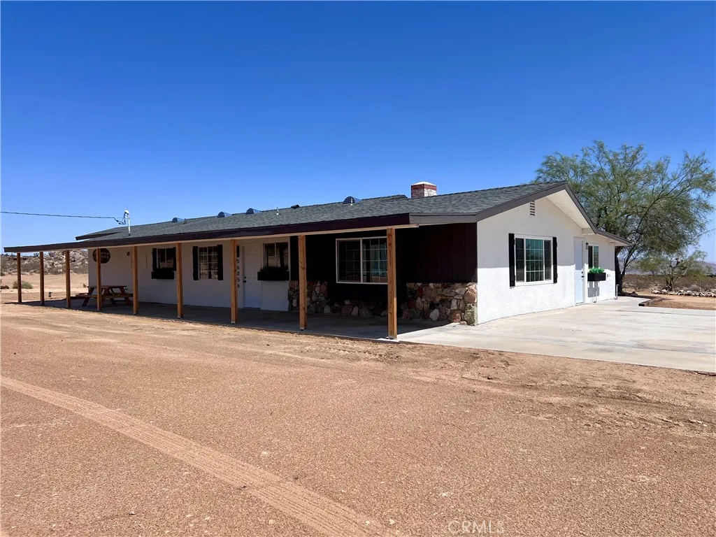 56056 Cone Boulevard, Landers, California 92285 home-pic-12