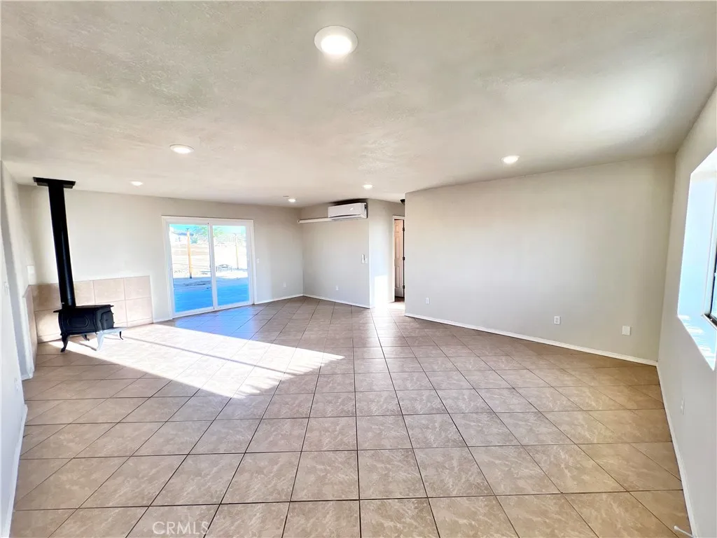 56056 Cone Boulevard, Landers, California 92285 home-pic-26